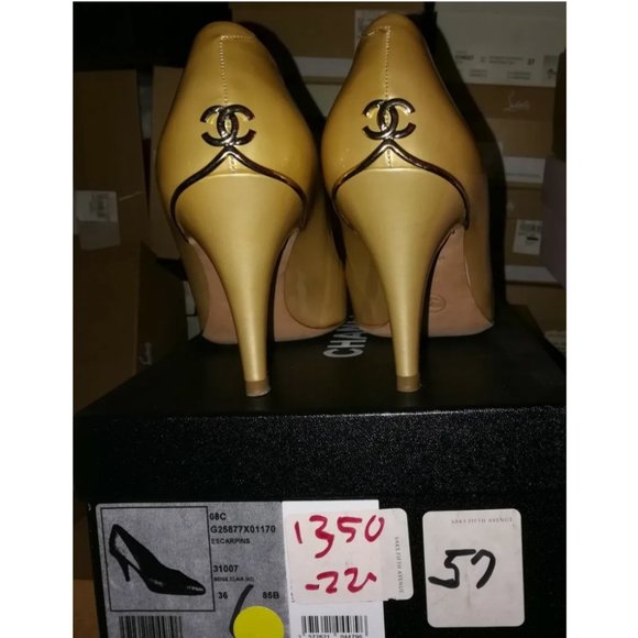 Chanel 36 Beige Patent Leather Silver CC Logo Pumps - Picture 4 of 11